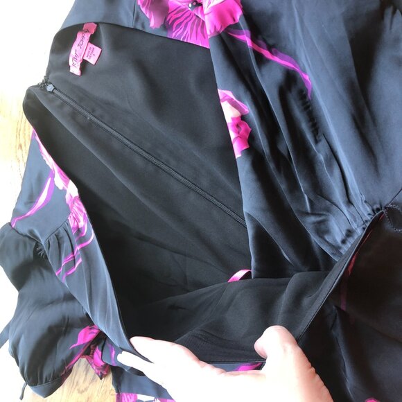 Betsey Johnson Faux Wrap Dress Black Pink Floral Size 4 - Picture 7 of 13